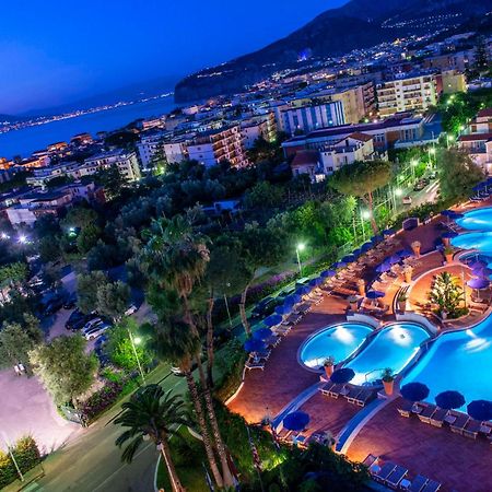 Hilton Sorrento Palace Exterior foto
