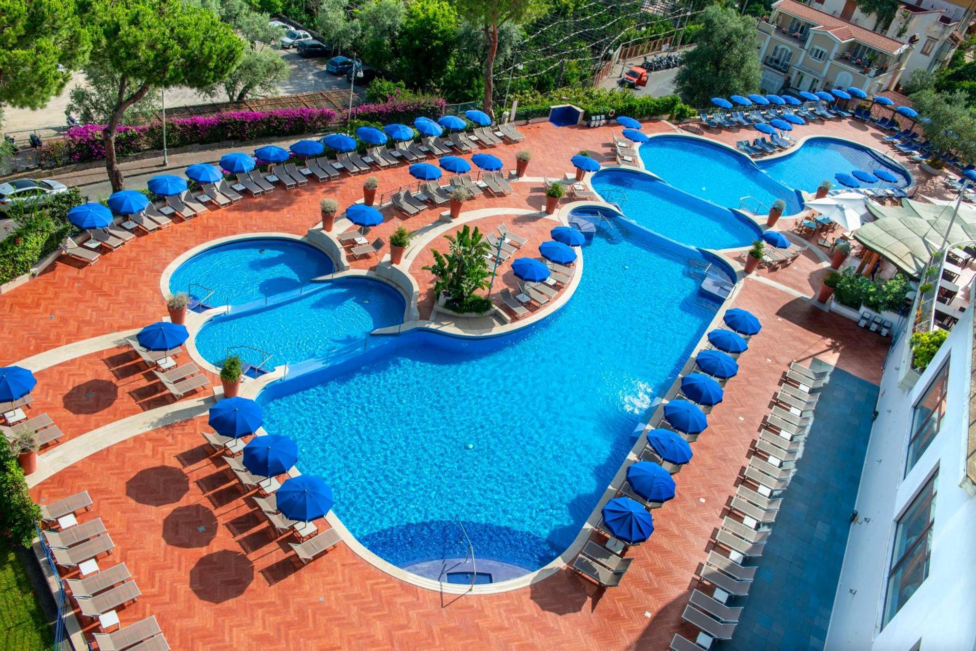 Hilton Sorrento Palace Exterior foto