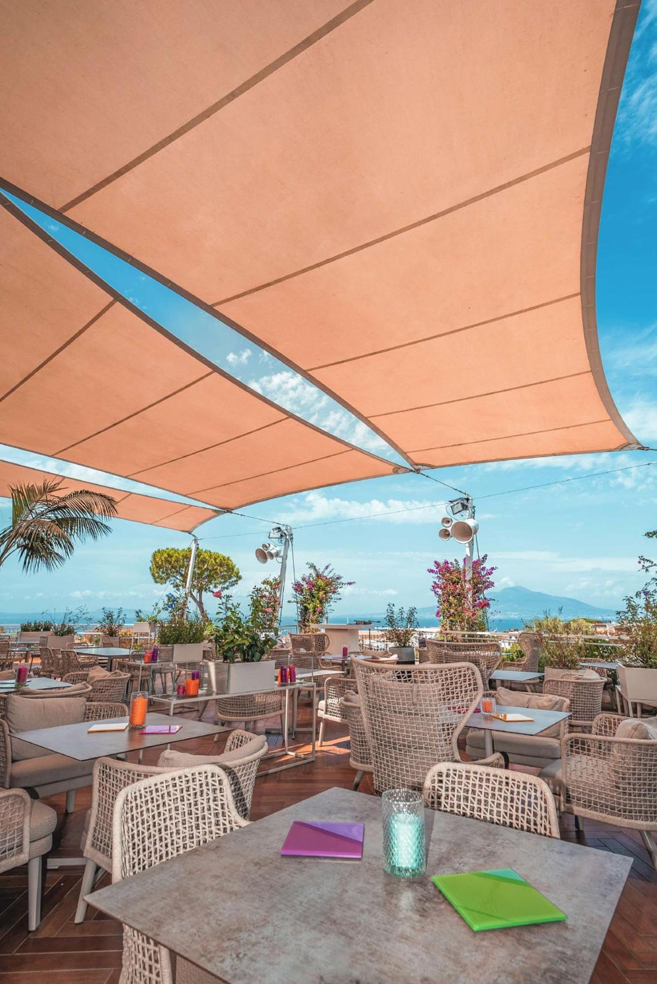 Hilton Sorrento Palace Exterior foto