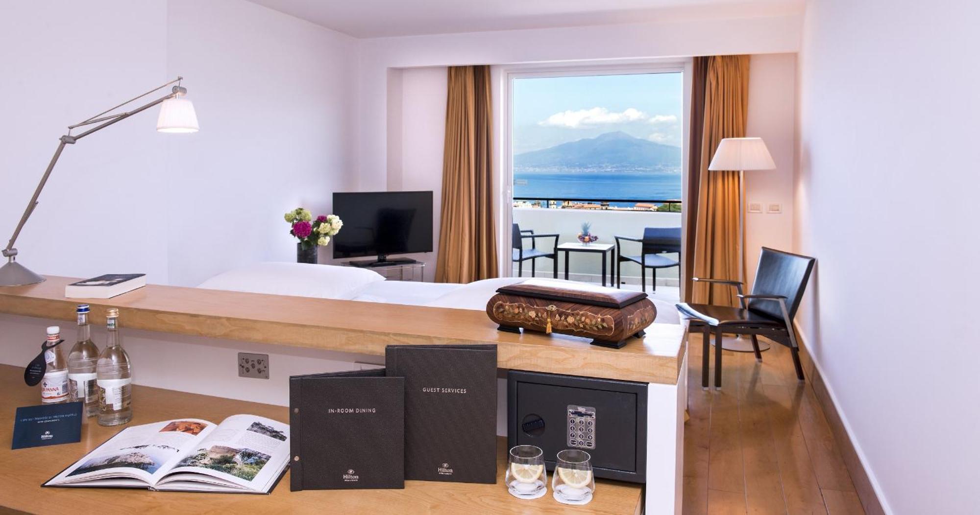 Hilton Sorrento Palace Exterior foto